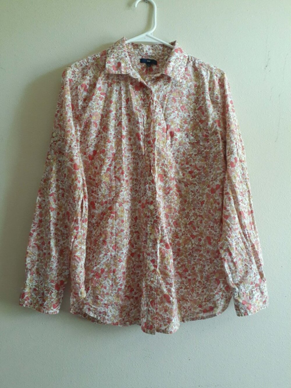 GAP Micro Floral Button Down Shirt - Picture 2 of 3